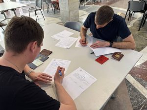 Приемная комиссия начала работу!